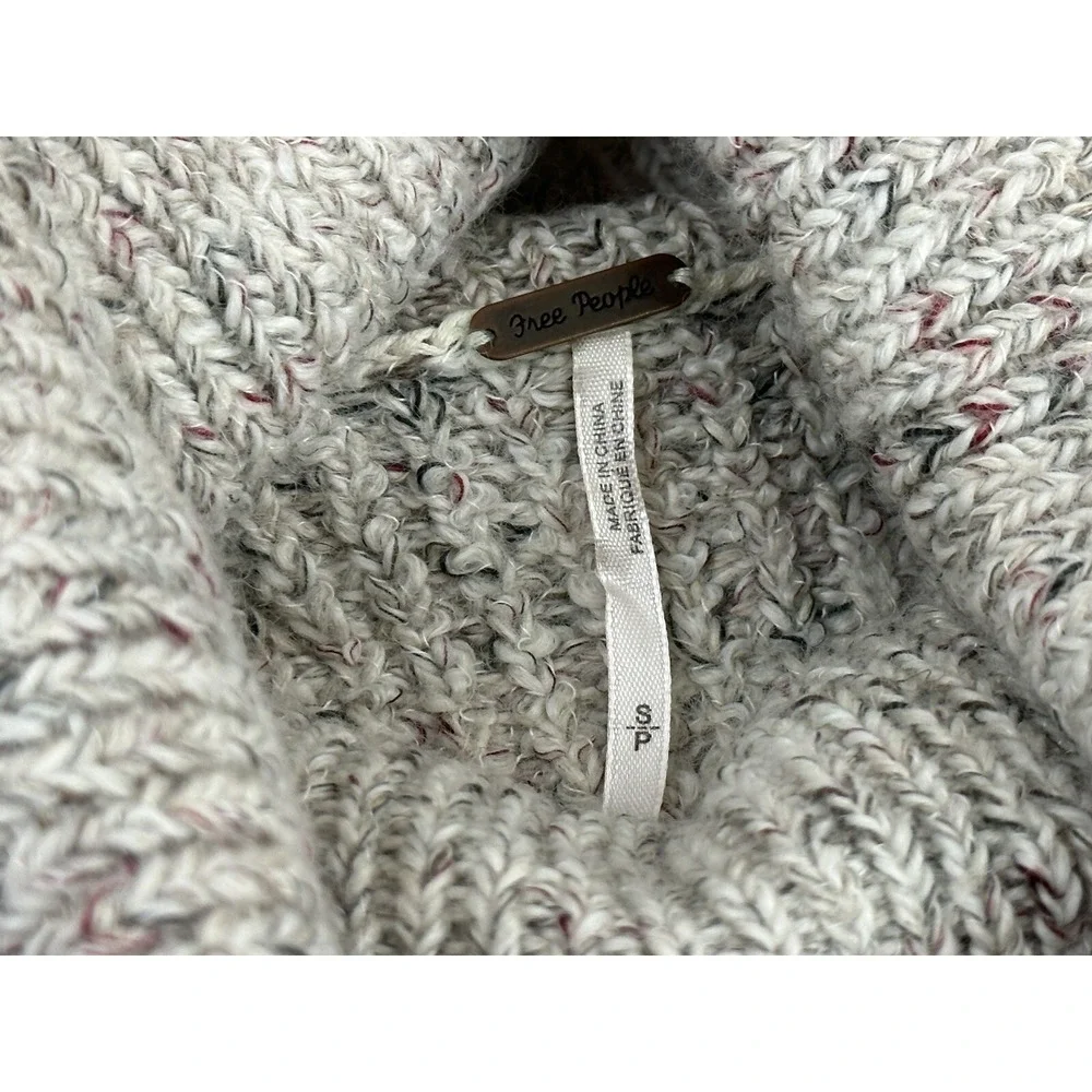 Free People Turtleneck Womans Small‎ Oversize Oatmeal Sweater Long Sleeves